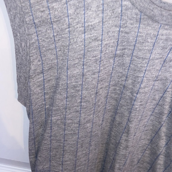 Pinstripe muscle tank - Picture 2 of 4